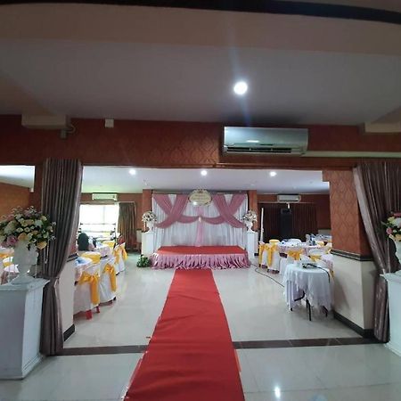 Le Parc Wangnang Hotel Phitsanulok Eksteriør billede