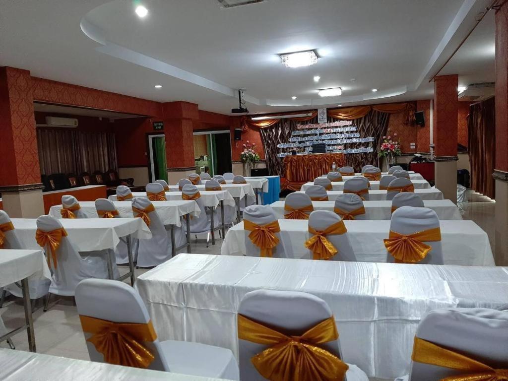 Le Parc Wangnang Hotel Phitsanulok Eksteriør billede