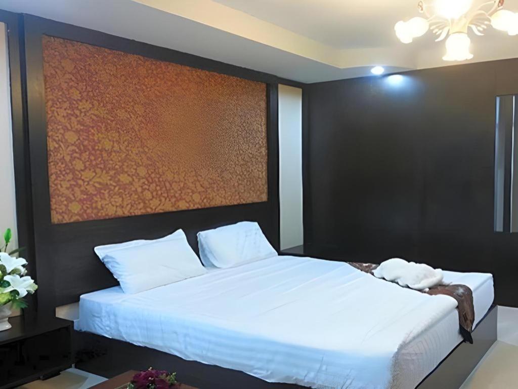 Le Parc Wangnang Hotel Phitsanulok Eksteriør billede