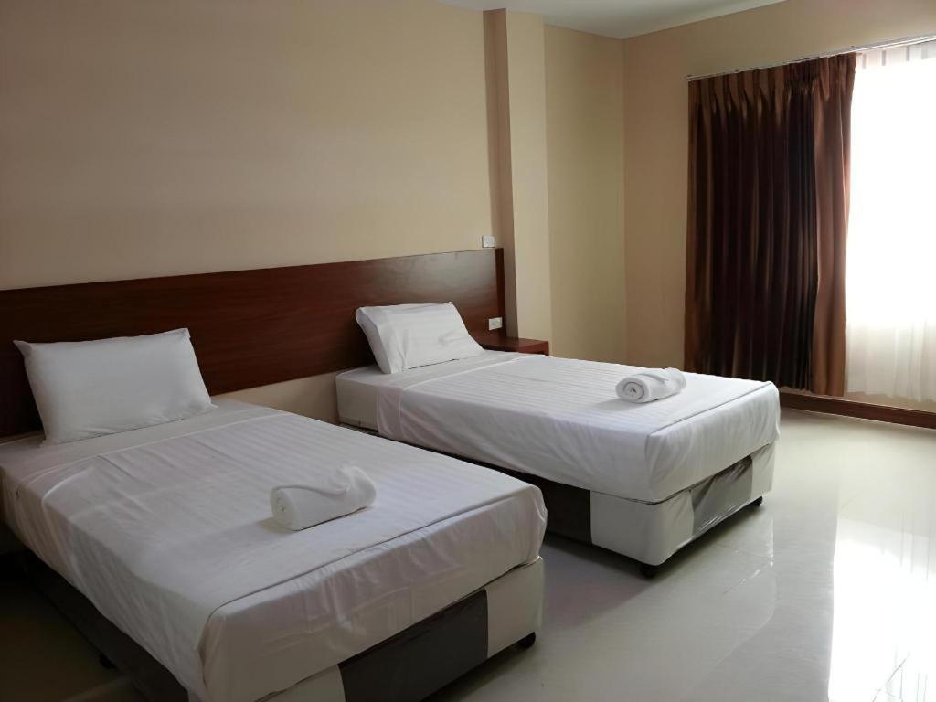 Le Parc Wangnang Hotel Phitsanulok Eksteriør billede