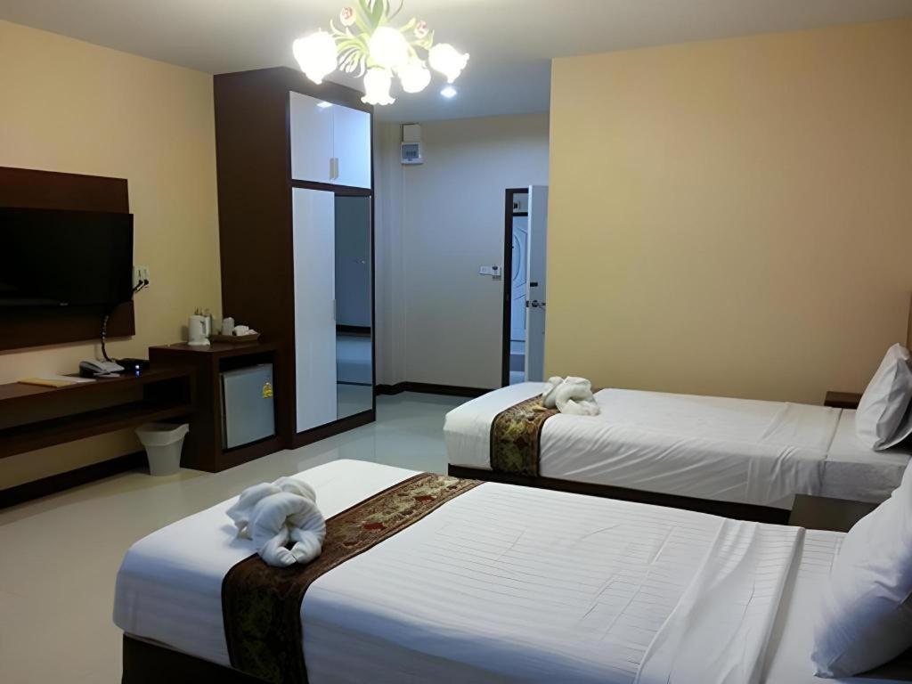 Le Parc Wangnang Hotel Phitsanulok Eksteriør billede