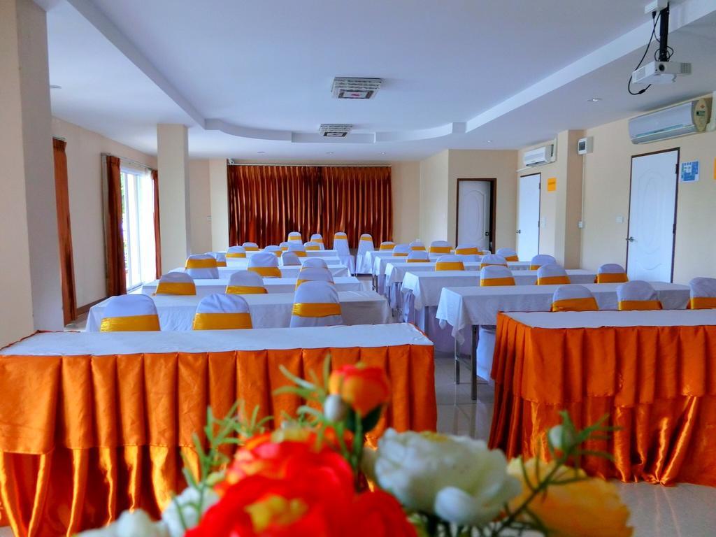 Le Parc Wangnang Hotel Phitsanulok Eksteriør billede